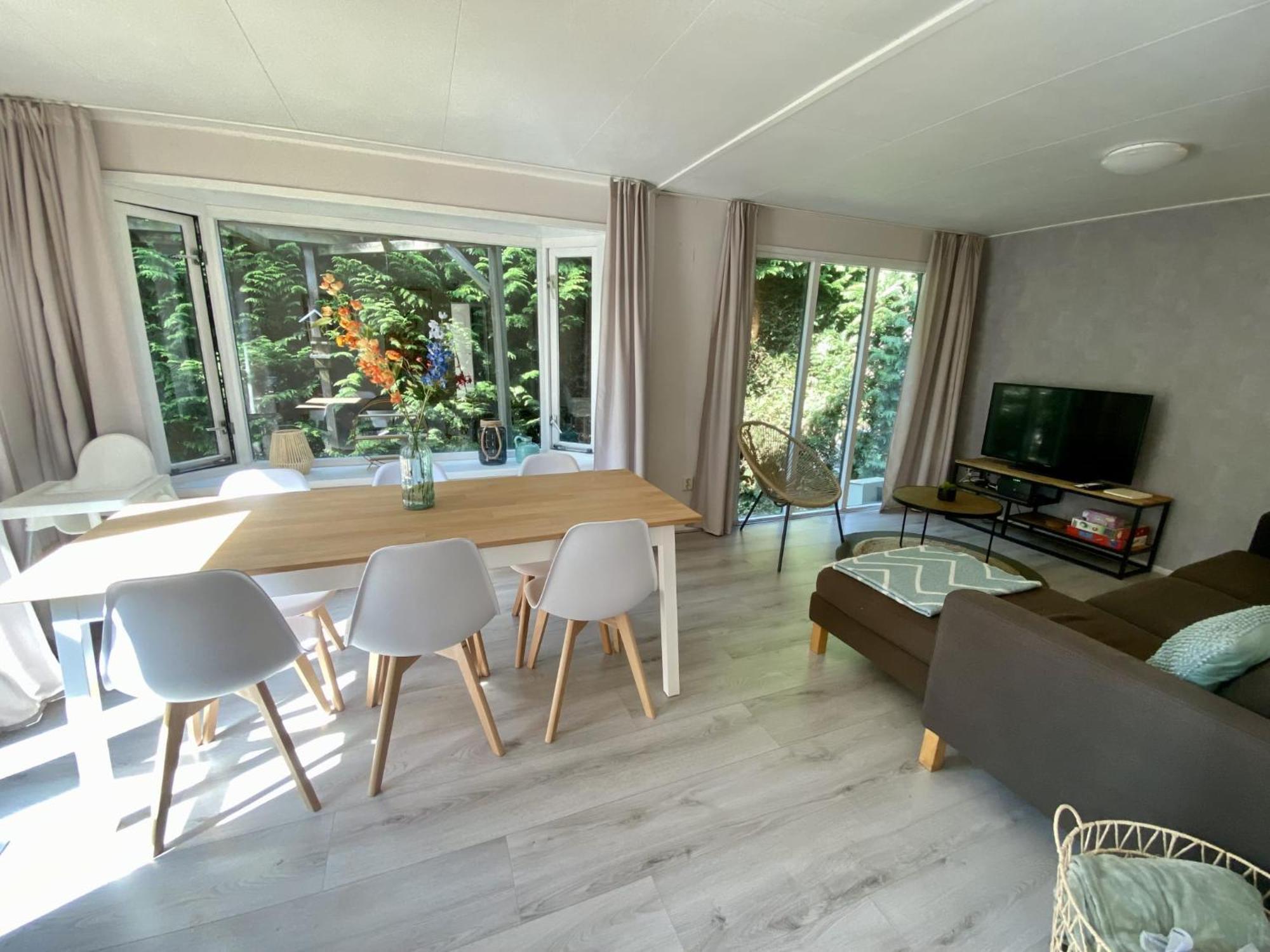 Veluwe Vakanties Chalets With Private Barrel Sauna - With Pool Bar And Restaurant Facilities In The Veluwe National Park Putten Zewnętrze zdjęcie