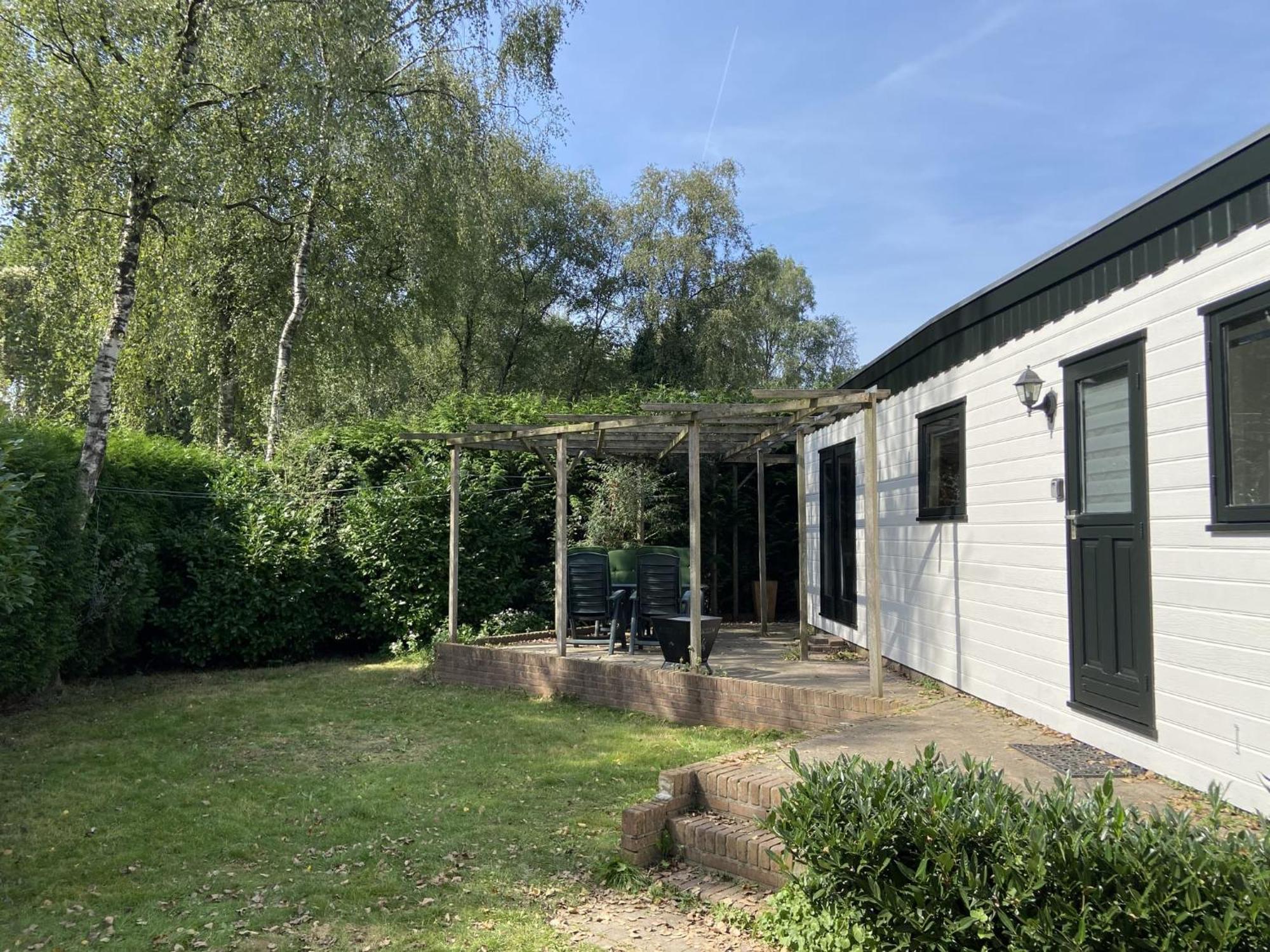 Veluwe Vakanties Chalets With Private Barrel Sauna - With Pool Bar And Restaurant Facilities In The Veluwe National Park Putten Zewnętrze zdjęcie