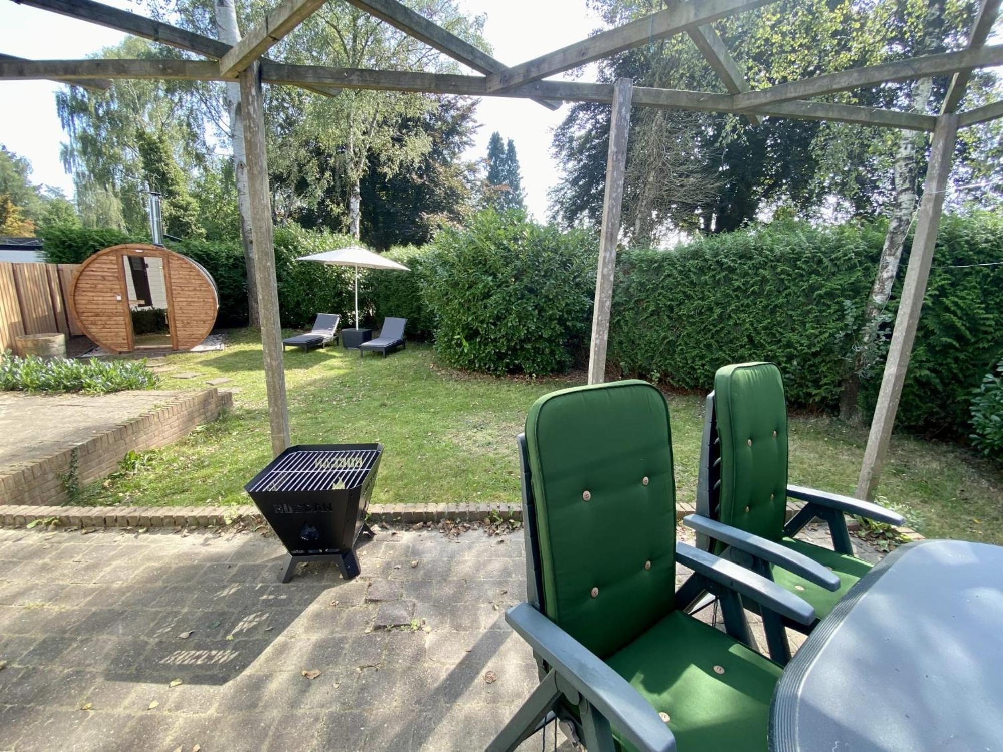 Veluwe Vakanties Chalets With Private Barrel Sauna - With Pool Bar And Restaurant Facilities In The Veluwe National Park Putten Zewnętrze zdjęcie