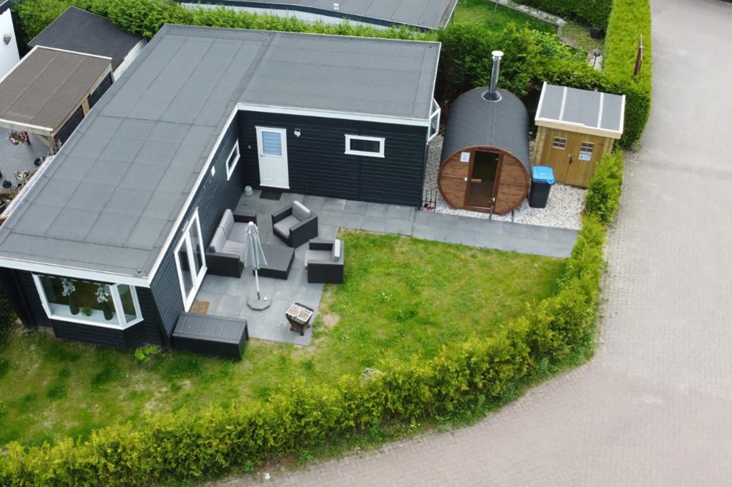 Veluwe Vakanties Chalets With Private Barrel Sauna - With Pool Bar And Restaurant Facilities In The Veluwe National Park Putten Zewnętrze zdjęcie